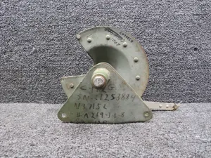 0760612-1 Cessna 172G Flap Drive Pully with Arm RH (Slight Rust)